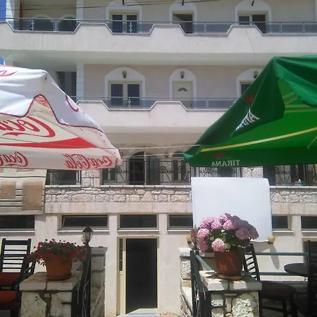 Guest House Arsenal *